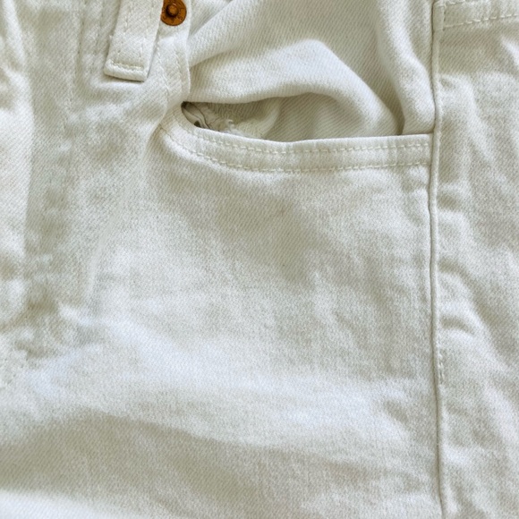 Levi’s Altered 721 High Rise Skinny White Jeans - Picture 5 of 10